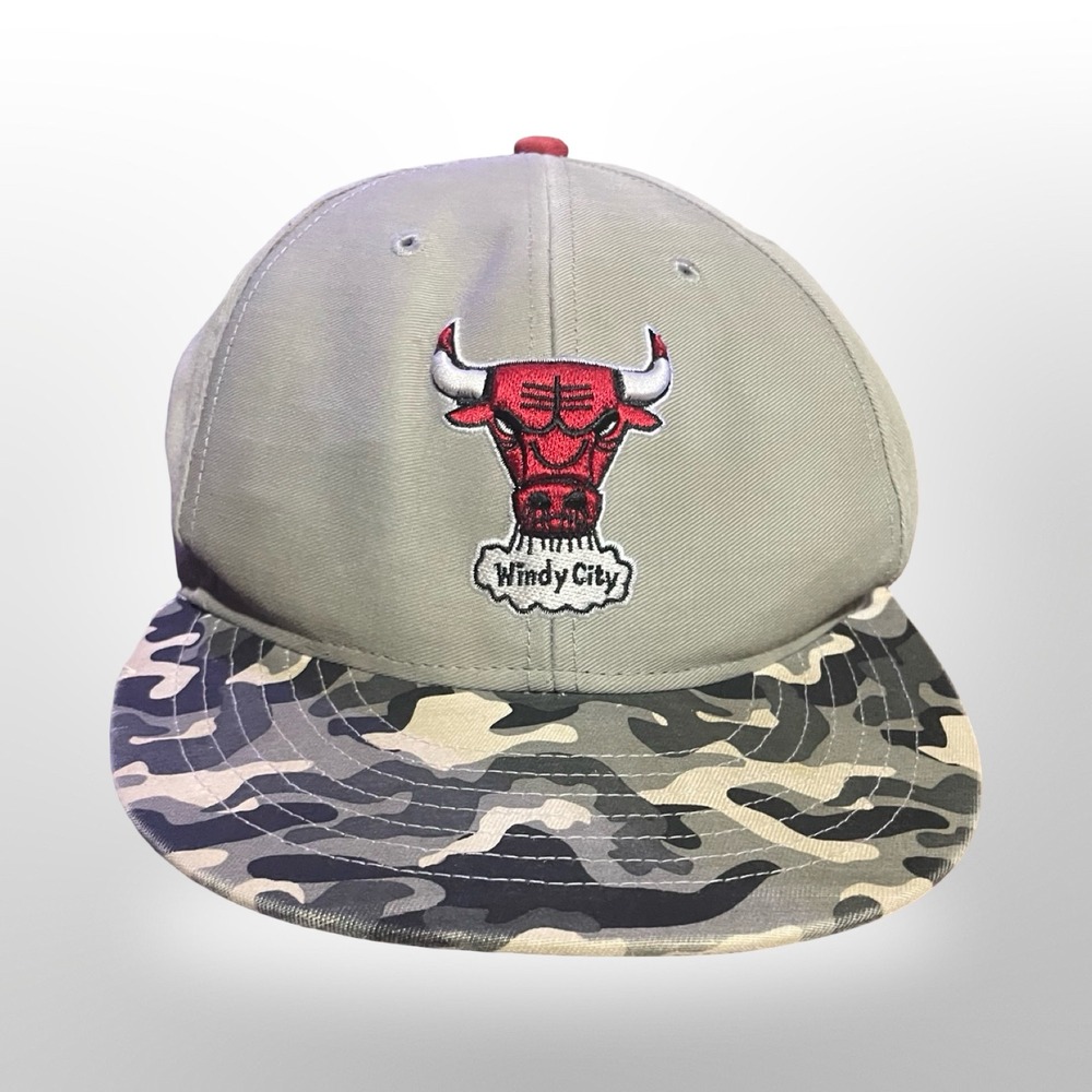 Chicago Bulls‎ NBA Hardwood Classics Camo Brim Snapback Hat Adult OSFA sporty